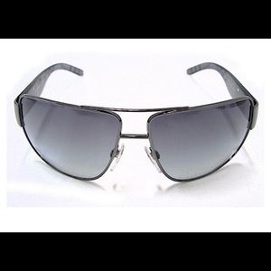 This item may have been worn but has no visible signs of wear.